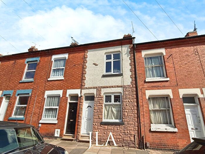 3 Bedroom Terraced House To Rent In Lorne Road, Leicester, LE2