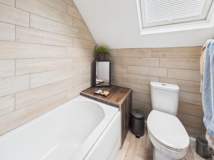 1 Bedroom Flat To Rent In Matthey Place, Crawley, RH10