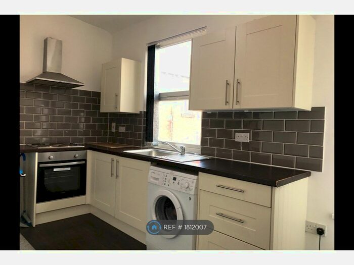 1 Bedroom Flat To Rent In Roundhay Road, Leeds, LS8