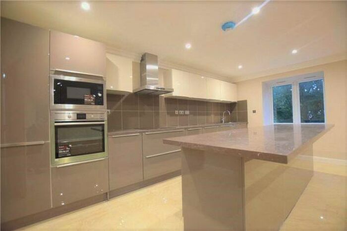 2 Bedroom Apartment To Rent In Sandhill Lane, Moortown, Leeds, LS17