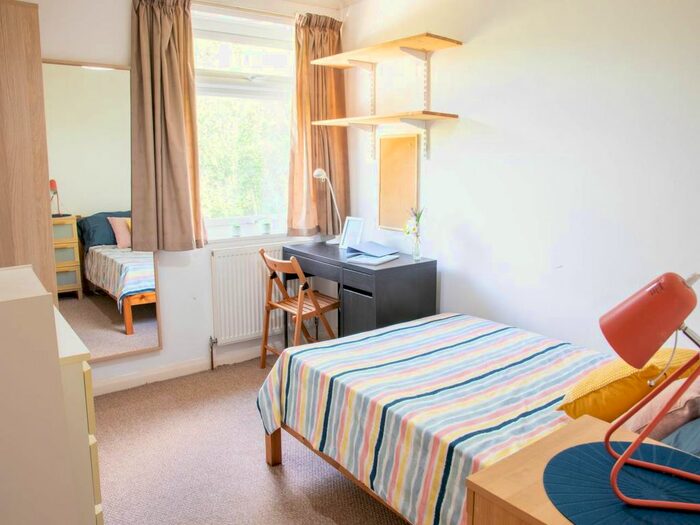 5 Bedroom Property To Rent In Ulcombe Gardens, Canterbury, Kent CT2