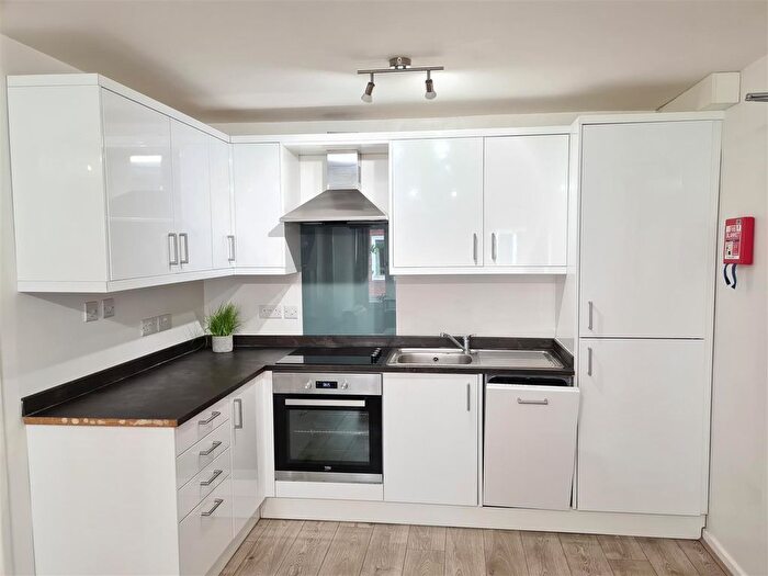 2 Bedroom Flat To Rent In The Forum, Tiverton Way, Cambridge, CB1