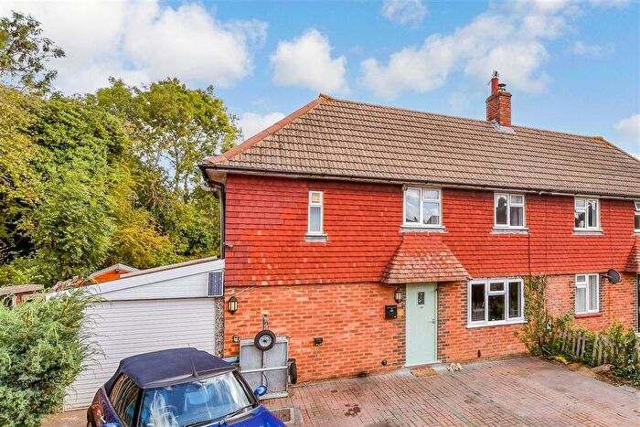 2 Bedroom Semi-Detached House For Sale In Shamrock Close, Fetcham, Surrey, KT22