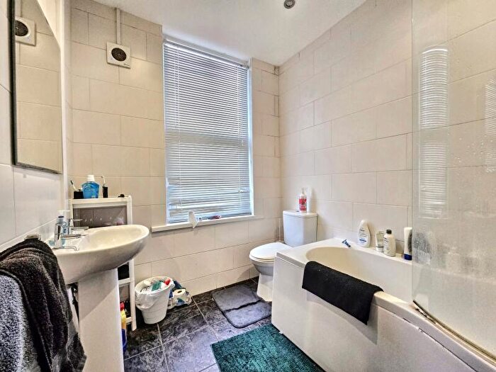 3 Bedroom Terraced House For Sale In Trelawn Avenue, Headingley, Leeds, LS6