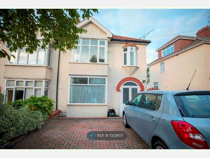 4 Bedroom Semi-Detached House To Rent In West Broadway, Bristol BS9