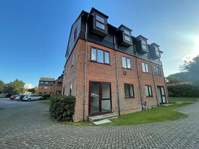 1 Bedroom Flat To Rent In Lovell Court, Eastbourne, BN21