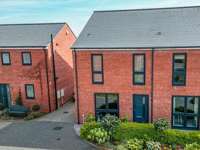 3 Bedroom Semi Detached House For Sale In Bowling Lane, York, YO24