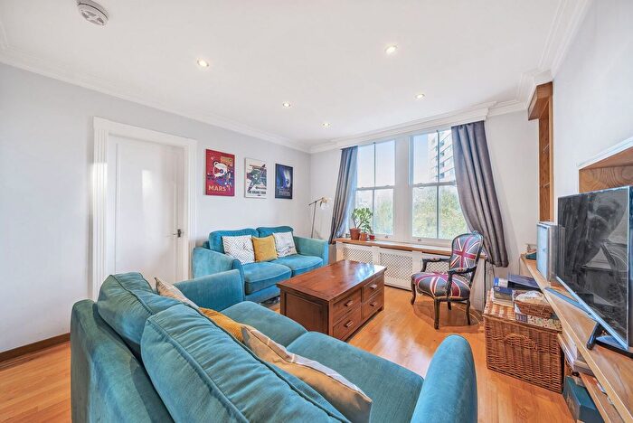 2 Bedroom Flat For Sale In Chapter Chambers, Westminster, London, SW1P