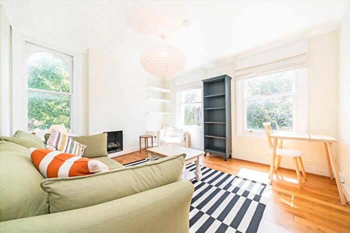 1 Bedroom Flat To Rent In Vicarage Grove, Camberwell, SE5