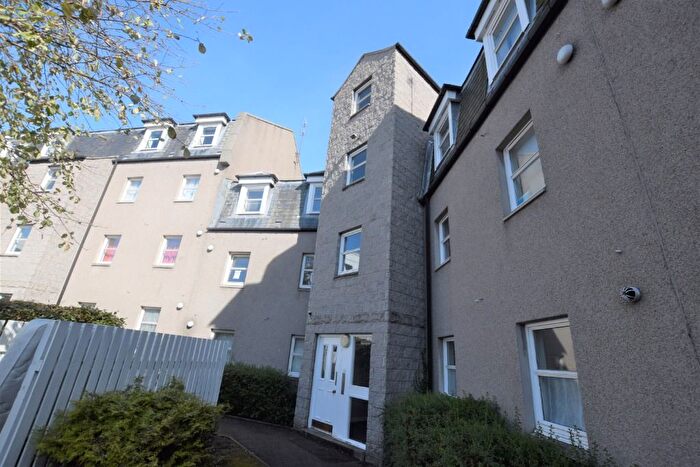 2 Bedroom Flat To Rent In Littlejohn Street, City Centre, Aberdeen, AB10