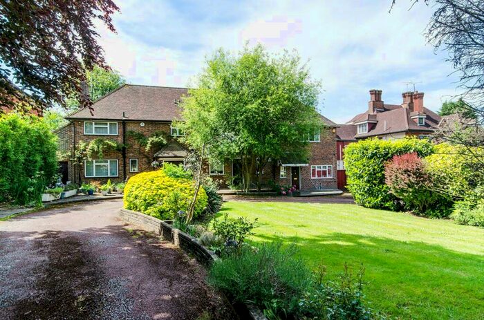 3 Bedroom Terraced House To Rent In Frithwood Avenue, Northwood, HA6