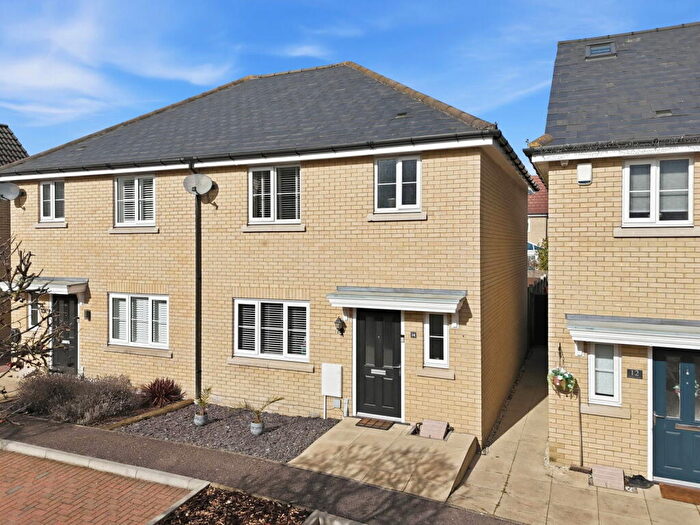 3 Bedroom Semi Detached House For Sale In Scholars Crescent, Dunton Fields, SS15