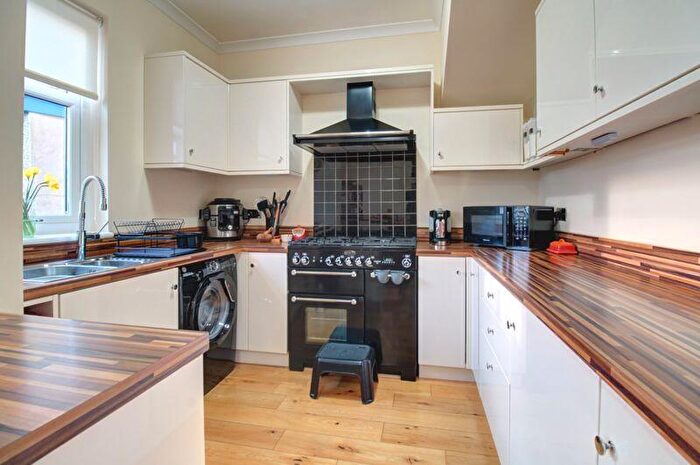 3 Bedroom Terraced House For Sale In Dumbuck Road, Dumbarton, G82