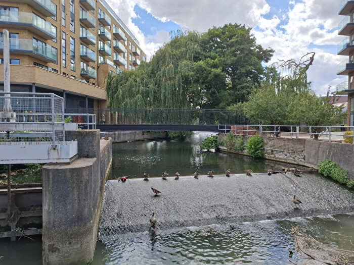 1 Bedroom Flat For Sale In William Mundy Way, Dartford, DA1