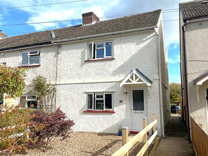 2 Bedroom End Of Terrace House For Sale In Wishford Road, Wilton, SP2