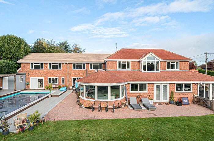 5 Bedroom Detached House For Sale In Oakleigh Drive, Landford, Salisbury, Wiltshire, SP5