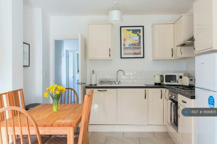 3 Bedroom Semi-Detached House To Rent In Tichbourne Street, Swansea, SA3