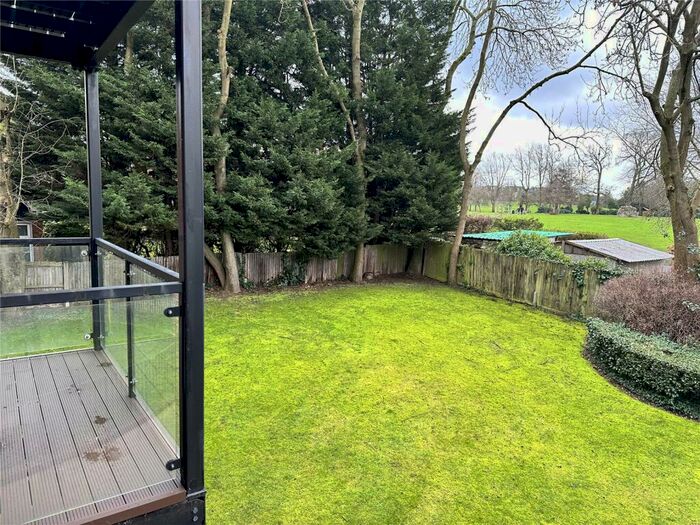 2 Bedroom Apartment To Rent In Gray Court, Pinner, Middlesex, HA5