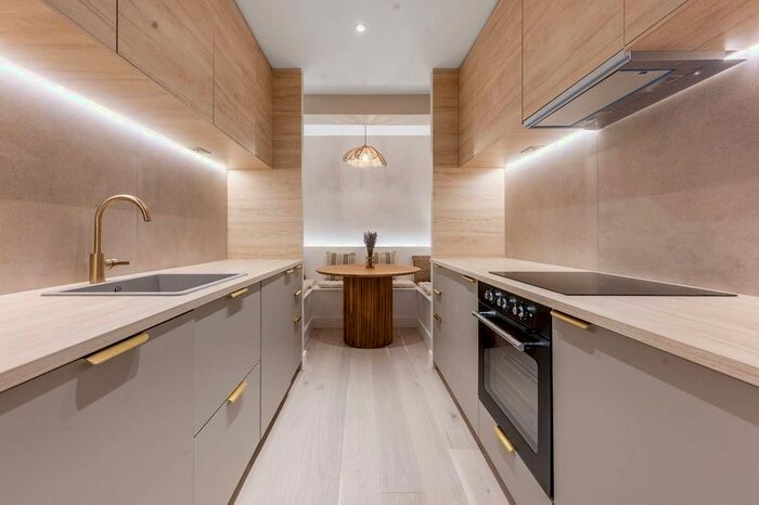 2 Bedroom Flat To Rent In Cornwall Gardens, South Kensington, London, SW7