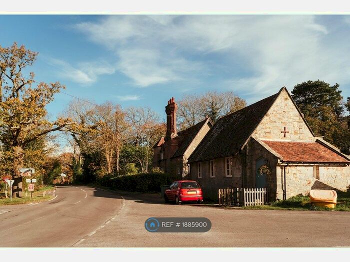 2 Bedroom Bungalow To Rent In Markbeech, Edenbridge, TN8