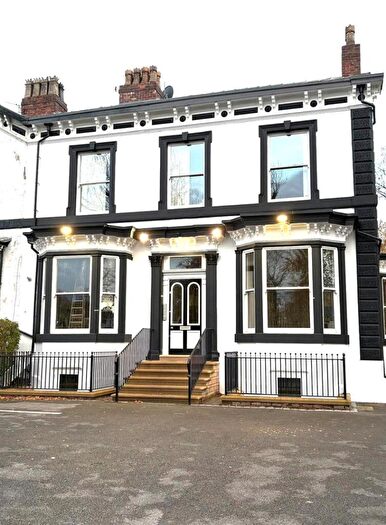 2 Bedroom Apartment To Rent In Wilmslow Road, Manchester, M14
