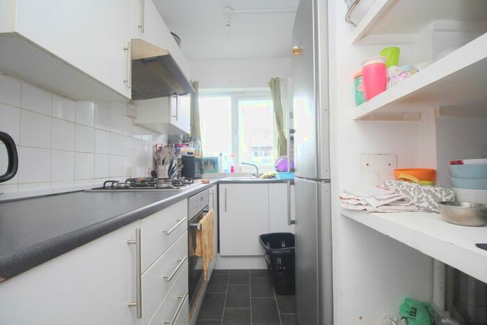 2 Bedroom Flat To Rent In Crayford High Street, Crayford, Dartford, DA1