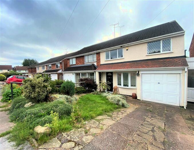 3 Bedroom Semi-Detached House To Rent In Ivanhoe Road, Great Barr, Birmingham, B43