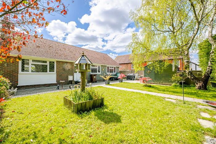 3 Bedroom Bungalow For Sale In Mutton Hall Hill, Heathfield, TN21