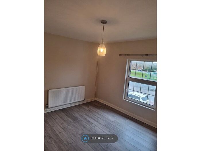 1 Bedroom Flat To Rent In Queensville, Stafford, ST17