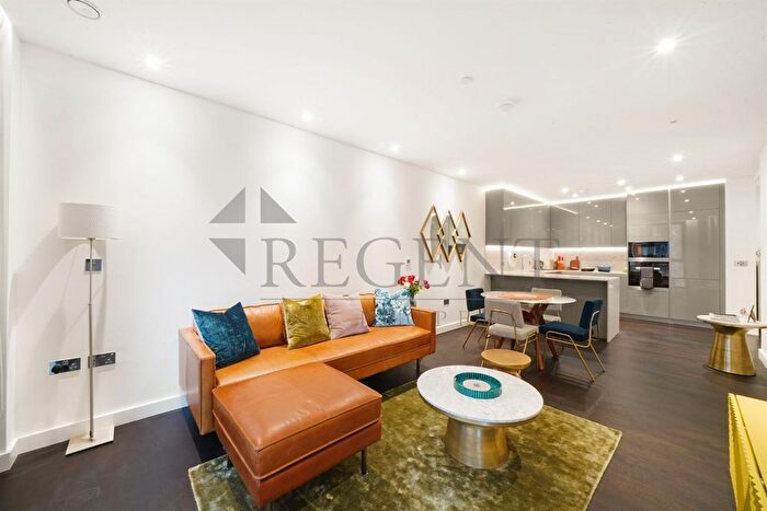 2 Bedroom Flat To Rent In Haines House, Charles Clowes Walk, SW11