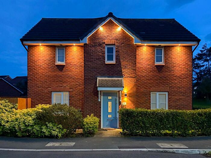 3 Bedroom Semi-Detached House For Sale In Malley Close, Wirral, CH49
