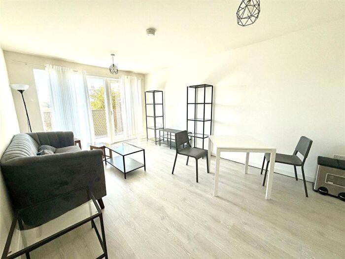 1 Bedroom Flat To Rent In Harrow View, Harrow, HA1