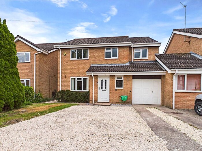 4 Bedroom Link Detached House For Sale In Curtis Hayward Drive, Quedgeley, Gloucester, Gloucestershire, GL2