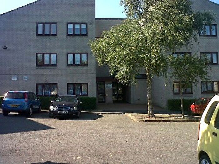 1 Bedroom Flat To Rent In Claremont Road, Laindon, SS15