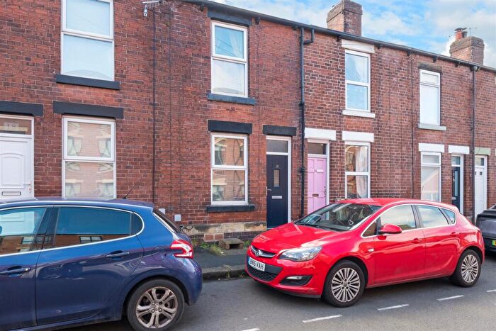 2 Bedroom Terraced House For Sale In Gordon Road, Sharrow Vale, S11