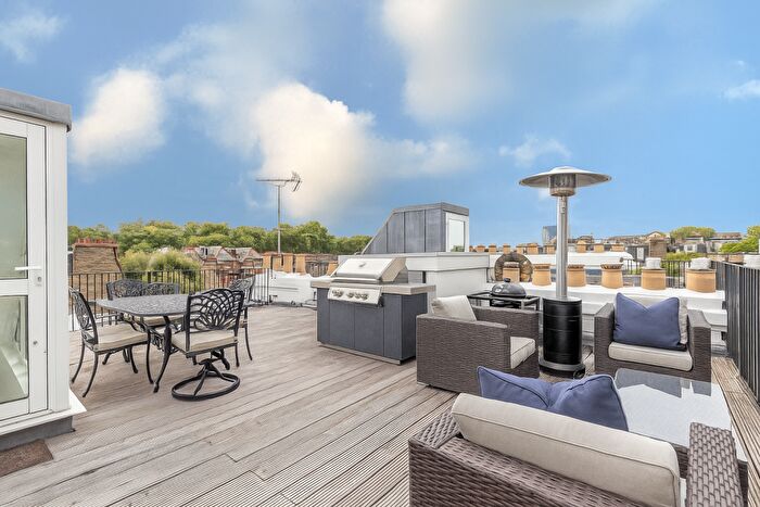 4 Bedroom Flat For Sale In Courtfield Gardens, Earls Court, London, SW5