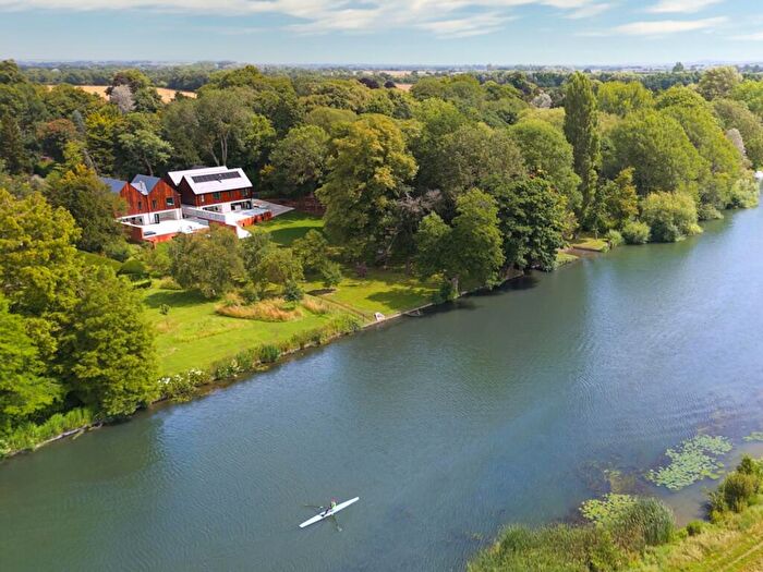 5 Bedroom Detached House For Sale In Balfour House, Burcot, OX14