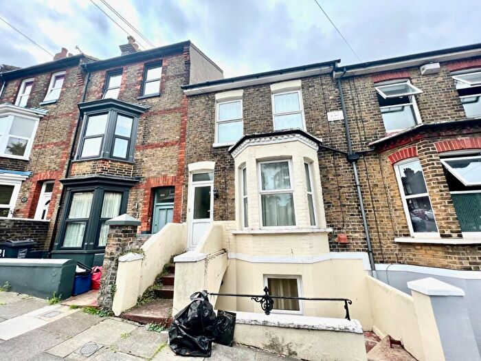 1 Bedroom Flat To Rent In Basement Flat, Thanet Road, Ramsgate, Kent, CT11