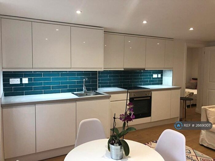 1 Bedroom Flat To Rent In Villiers Road, Southsea, PO5