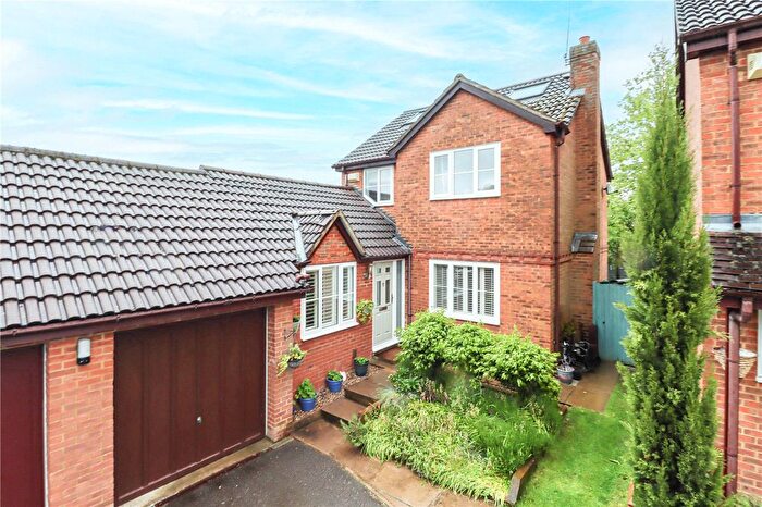 5 Bedroom Detached House For Sale In Bewdley Close, Harpenden, AL5