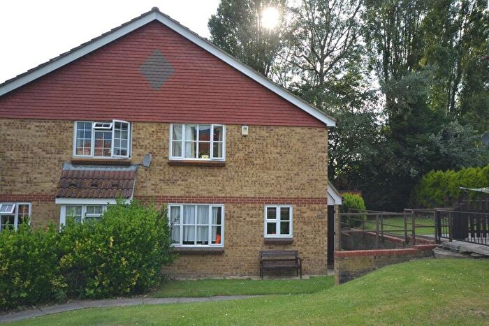 1 Bedroom Town House To Rent In Waterloo Rise, Reading, RG2