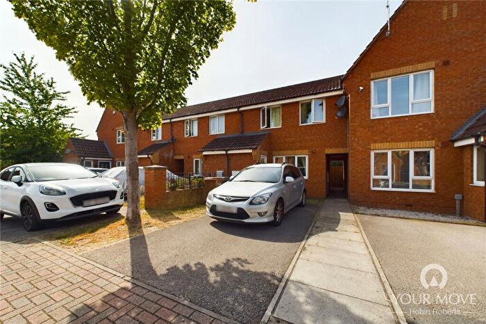 3 Bedroom Terraced House To Rent In Pomfret Arms Close, Northampton, NN4