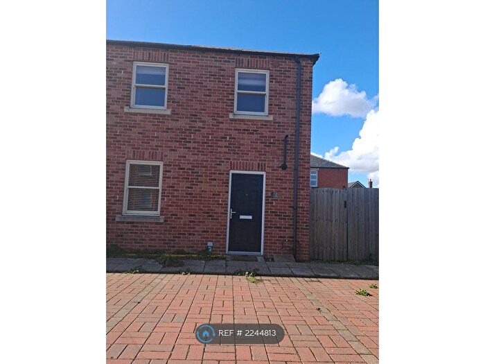 2 Bedroom Terraced House To Rent In Fleet Mews, Holbeach, Spalding, PE12