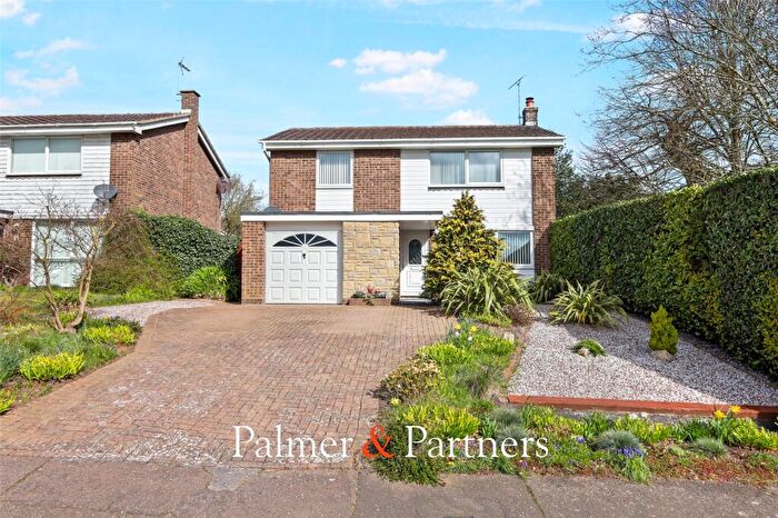 3 Bedroom Detached House For Sale In Marlowe Way, Lexden, Colchester, Essex, CO3