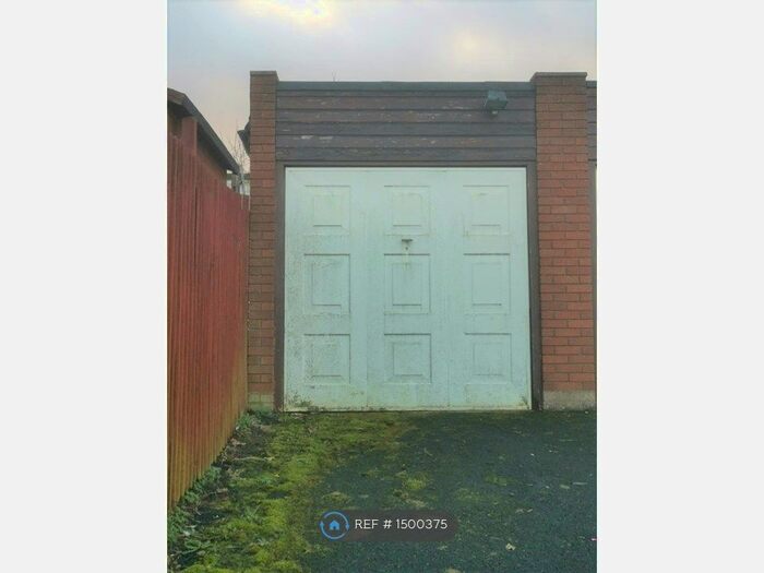 3 Bedroom Semi-Detached House To Rent In Highfield Road, Halesowen, B63