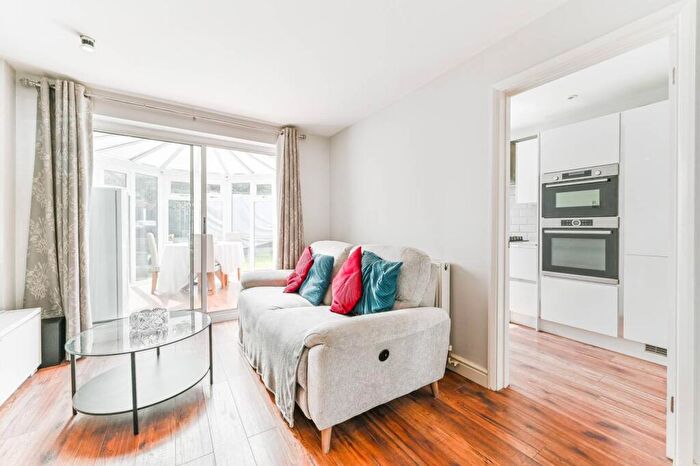 3 Bedroom Terraced House To Rent In Allan Close, New Malden, KT3