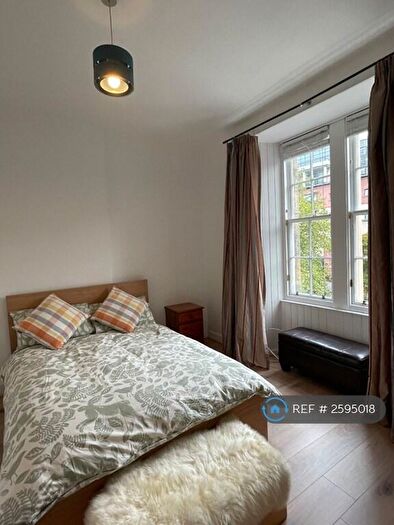 2 Bedroom Flat To Rent In Grassmarket, Edinburgh, EH1