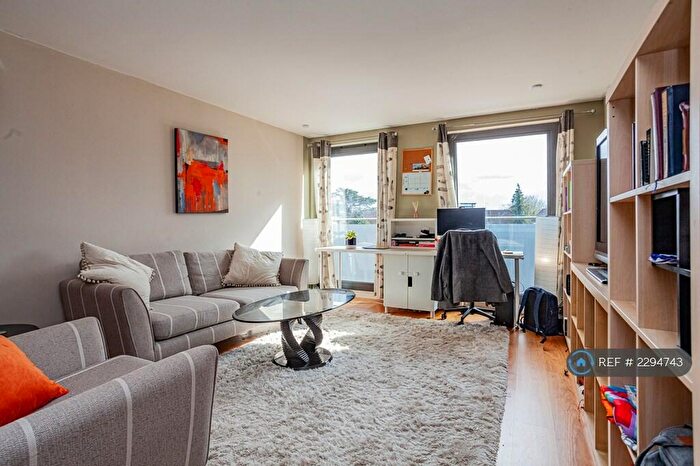 1 Bedroom Flat To Rent In High Street, Slough, SL1