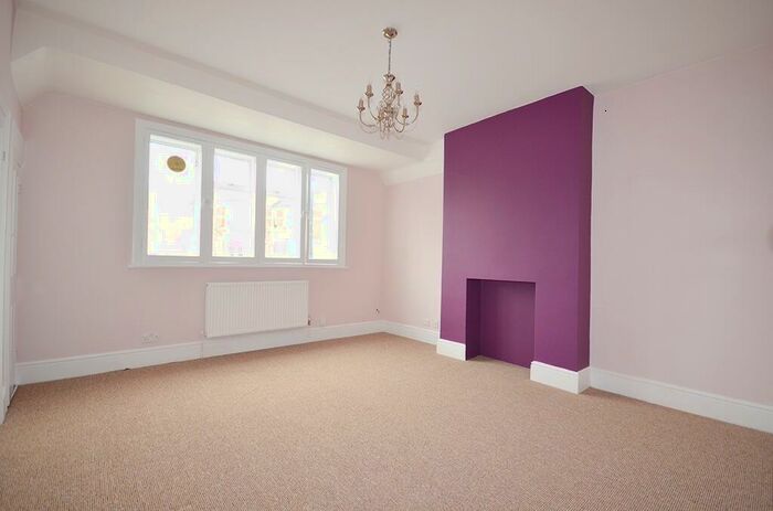 2 Bedroom Flat To Rent In Muswell Hill Broadway, Muswell Hill, London, N10