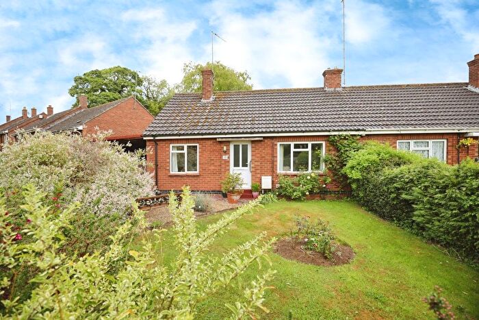 2 Bedroom Semi-Detached Bungalow For Sale In Nene Side Close, Badby, Daventry, NN11